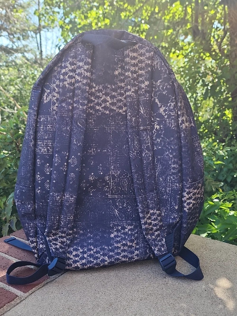 NWOT Billabong Navy Blue/Tan Patterned Backpack